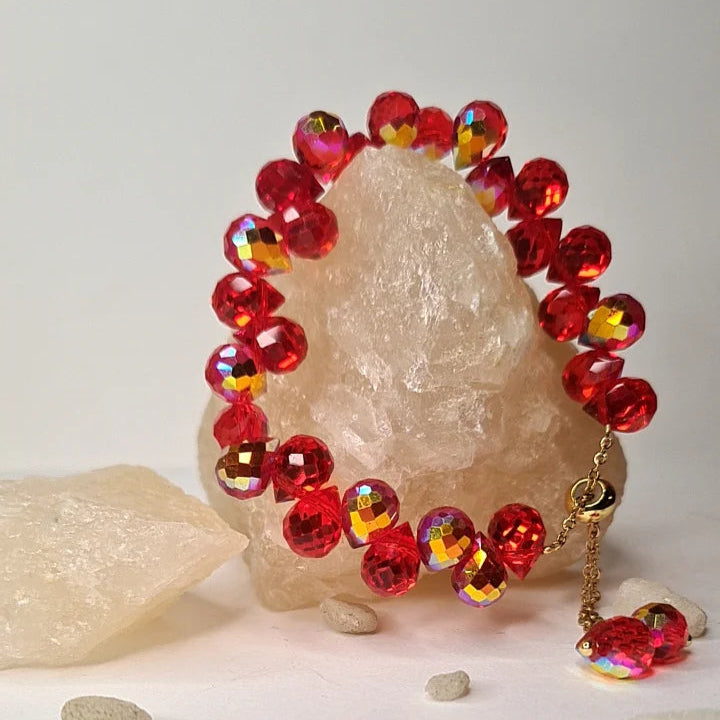 red bracet