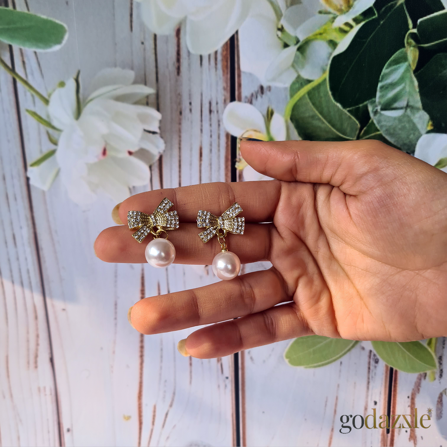Senorita Pearl Bow - GoDazzle