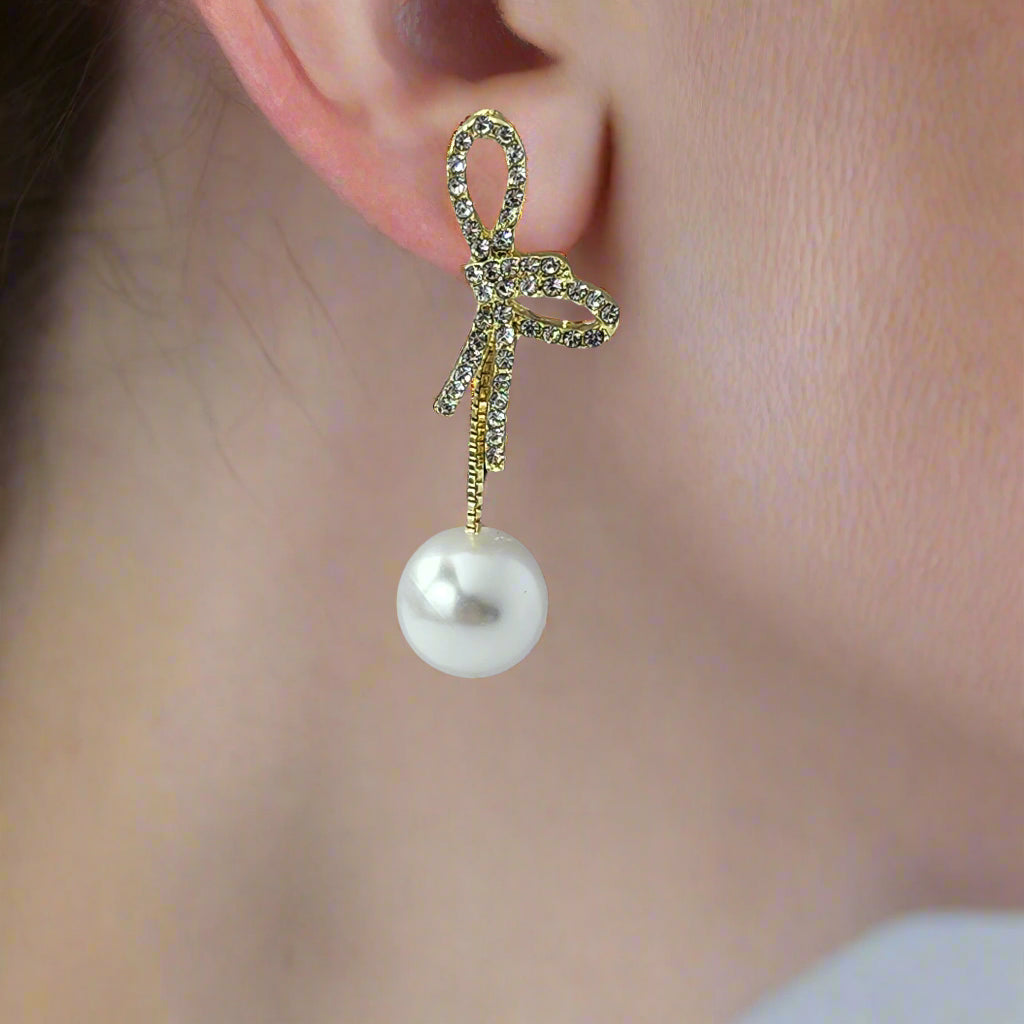 Bow Beautiful Pearl Earring - GoDazzle