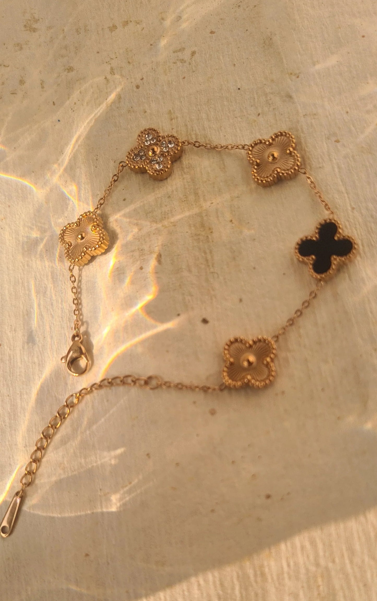 clove bracelet
