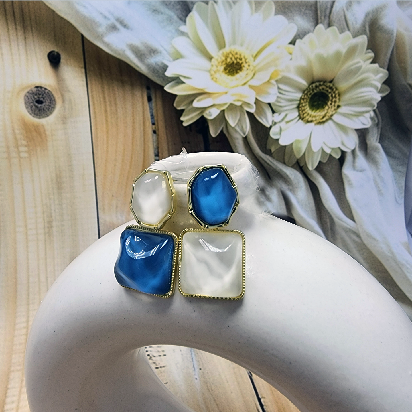 MOP Earring - GoDazzle