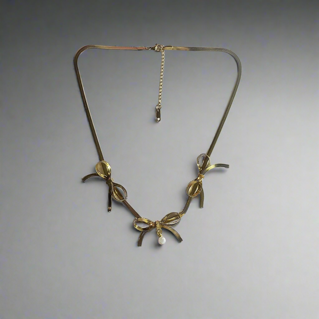 Bow Necklace 2.1 - GoDazzle
