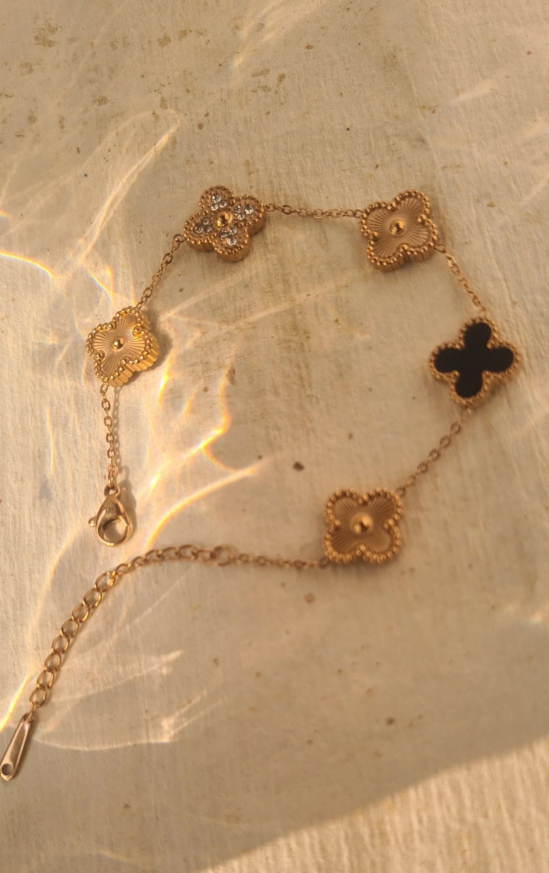 clove bracelet