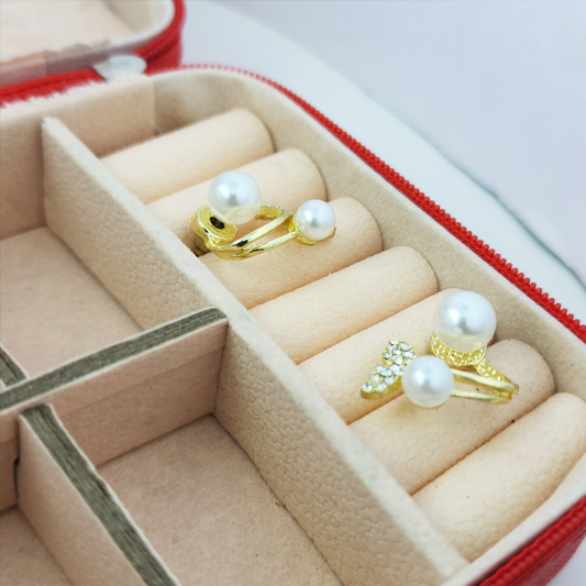 Cathy Pearl Studs